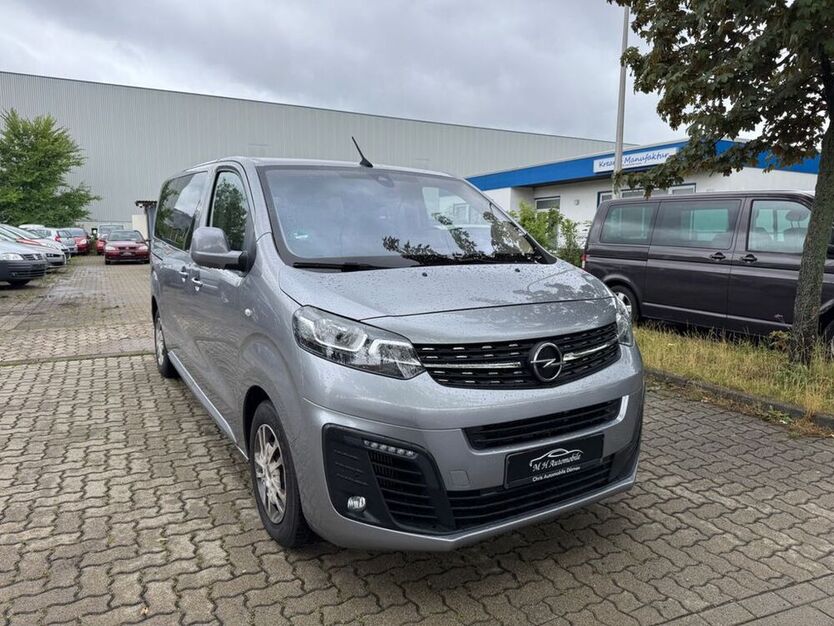 Zafira Life