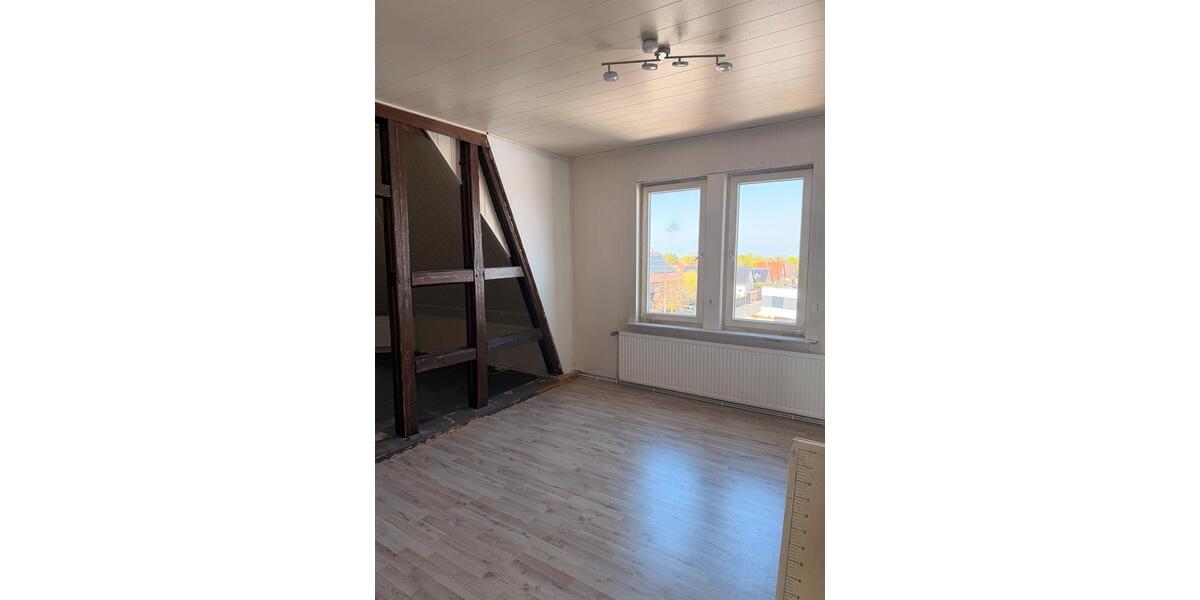 Dachgeschoßwohnung Ilsede - 4.5 Zimmer, 109 m&sup2;, 700&euro; | Angebot:26313188