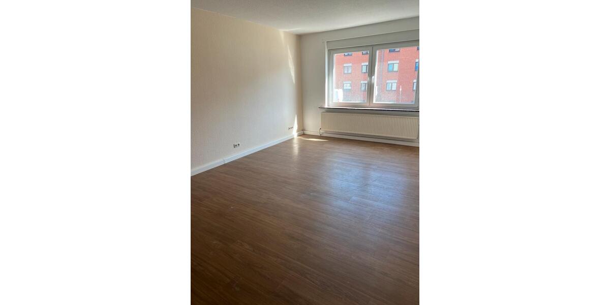 Etagenwohnung Hildesheim Himmelsthür - 3 Zimmer, 97 m&sup2;, 1.200&euro; | Angebot:26248093