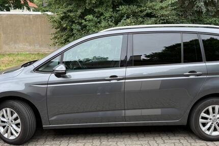 VW Touran 121.000 km 13.700 &euro; Braunschweig 38106