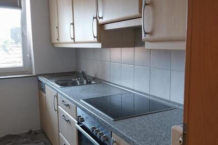 Erstbezug - Neurenovierung, Innenstadt, Balkon, von privat