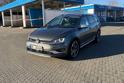 VW Golf 105.490 km 18.900 &euro; Denkte 38321