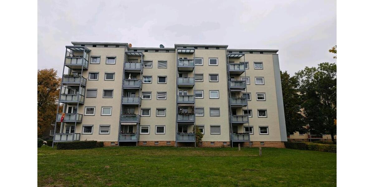 Moderne 4-Zimmer-Wohnung mit Südbalkon in Salzgitter-Lebenstedt 4 zimmer