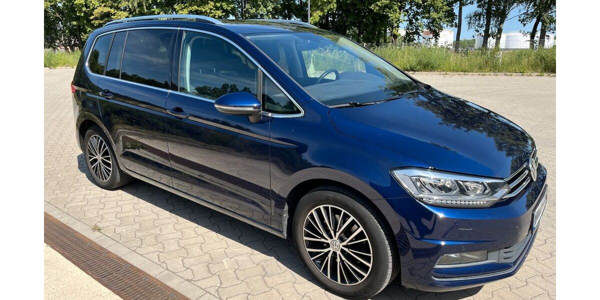 VW Touran 111.200 km 18.800 &euro; Braunschweig 38110