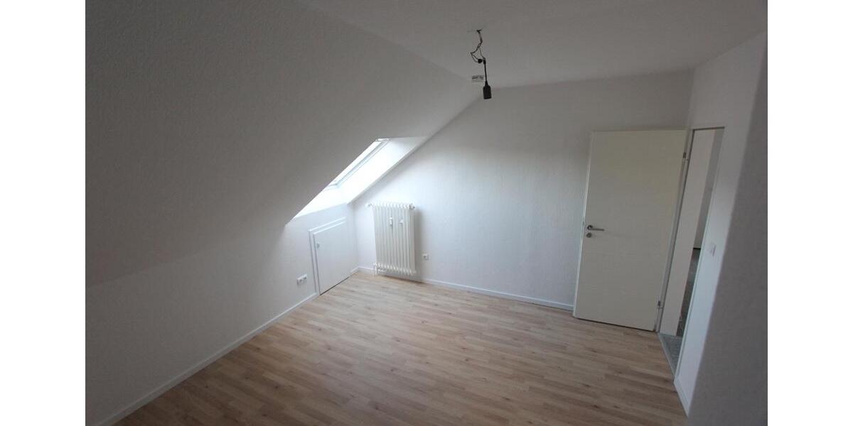 Dachgeschoßwohnung Braunschweig Wabe-Schunter-Beberbach - 3 Zimmer, 56 m&sup2;, 140.000&euro; | Angebot:27226425