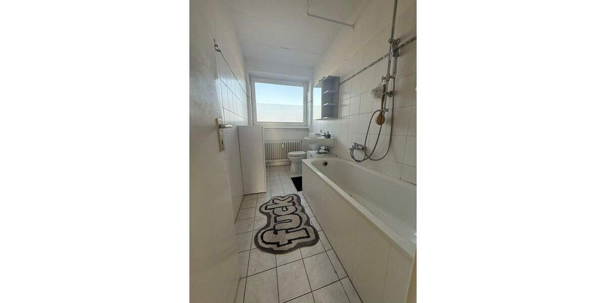 Etagenwohnung Salzgitter Lebenstedt - 3 Zimmer, 66 m&sup2;, 400&euro; | Angebot:26246771