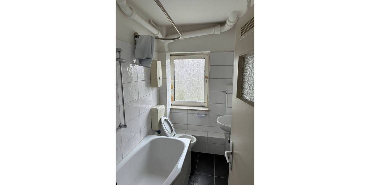Etagenwohnung Salzgitter Lebenstedt - 2 Zimmer, 48 m&sup2;, 293&euro; | Angebot:26804976