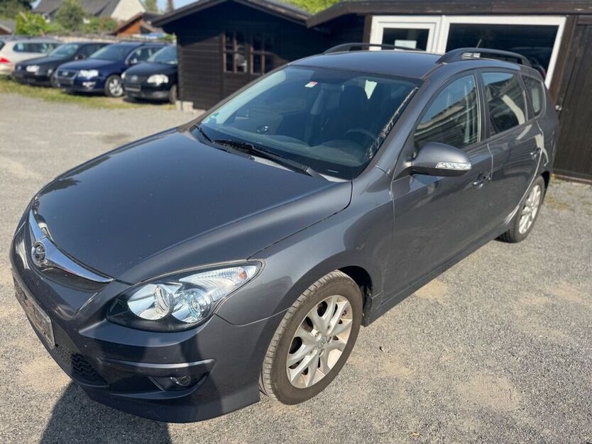 i30
