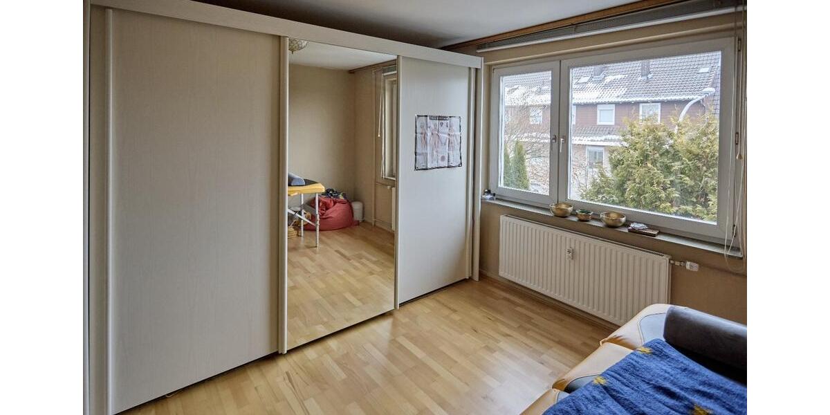 Etagenwohnung Hildesheim Himmelsthür - 4 Zimmer, 100 m&sup2;, 1.200&euro; | Angebot:26253772