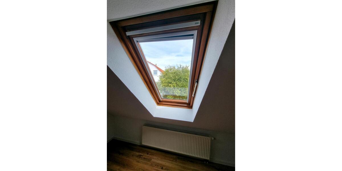 Renovierte gemütliche Dachgeschoss Wohnung 2 zimmer