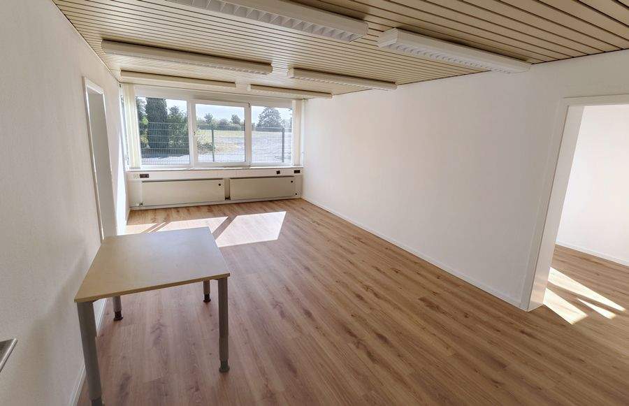 Gewerbeobjekt Edemissen Wipshausen - 6 Zimmer, 150 m&sup2;, 1.125&euro; | Angebot:25735321