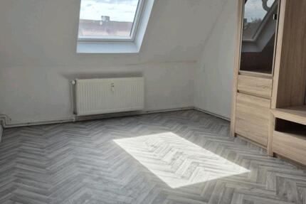 2 Zimmer Dachgeschosswohnung in der Fuhsestr 2 zimmer