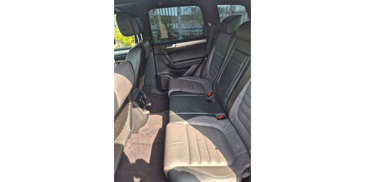 VW Touareg 221.520 km 12.350 &euro; Peine 31224
