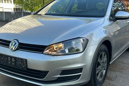 VW Golf 88.500 km 9.300 &euro; Braunschweig 38106