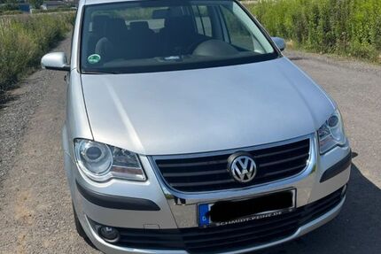 VW Touran 83.100 km 7.750 &euro; Hohenhameln 31249