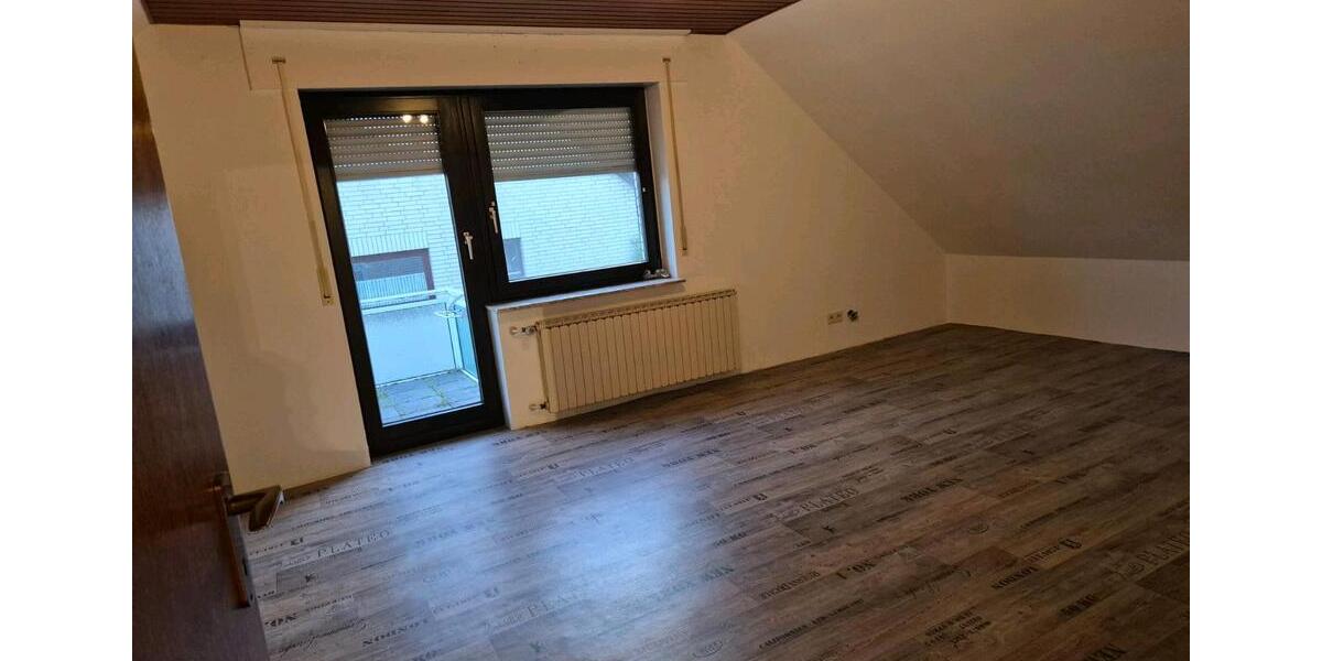Dachgeschoßwohnung Hildesheim Oststadt/Stadtfeld - 3 Zimmer, 85 m&sup2;, 900&euro; | Angebot:26255393