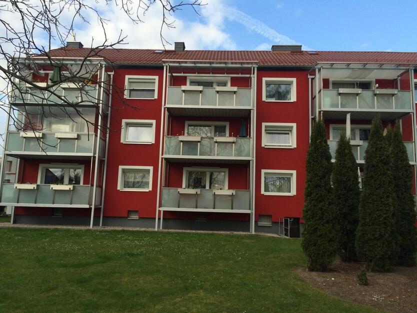 Helle 3 Zimmer Wohnung in Wolfenbüttel (63m², saniert, Stellplatz zimmer