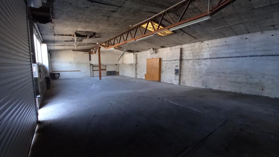 Werkstatt- und Lagenhalle