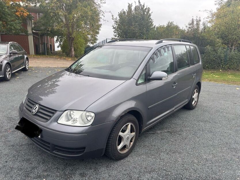 VW Touran 300.472 km 1.500 € HILDESHEIM 31139