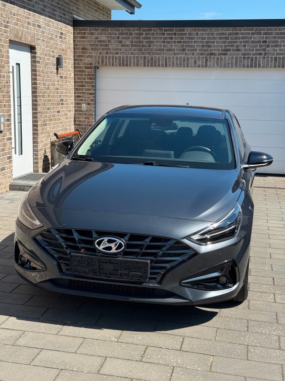 i30