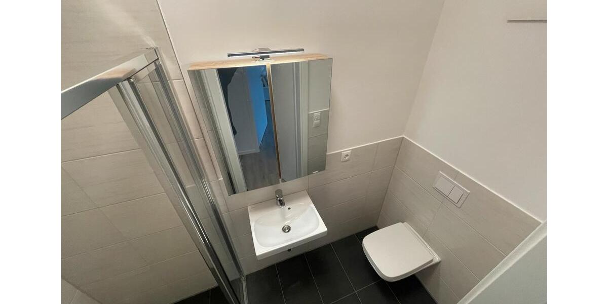 Modernes und vollmöbliertes WG-Zimmer im Erstbezug einer 4-Zimmer Wohnung 1 zimmer