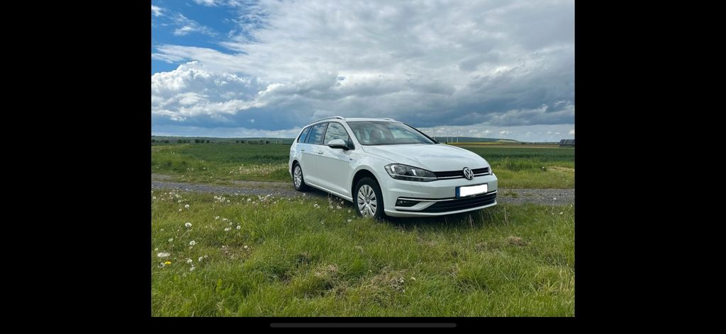 VW Golf 98.000 km 13.599 &euro; Liebenburg 38704