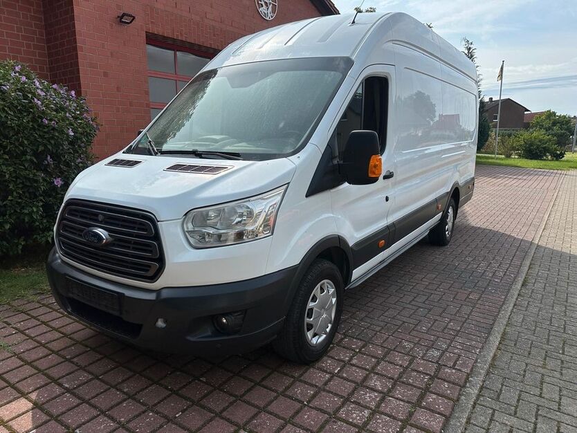 Ford Transit 225.624 km 7.800 € Salzgitter 38226
