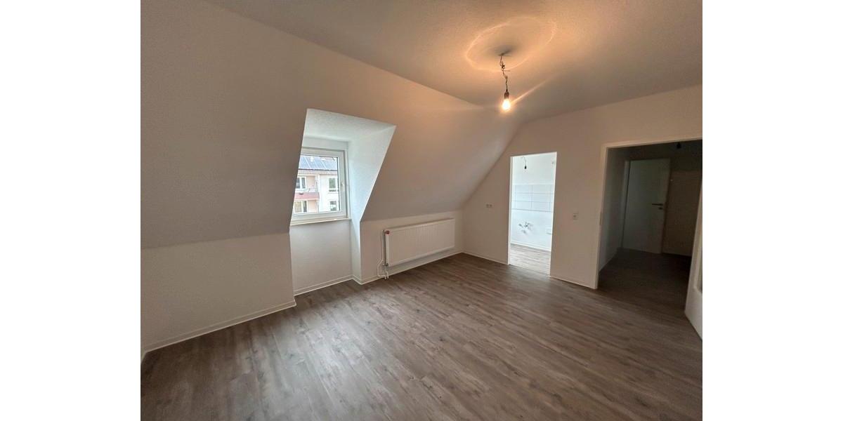 Dachgeschoßwohnung Braunschweig Südstadt- Rautheim- Mascherode - 3 Zimmer, 42 m&sup2;, 433&euro; | Angebot:26204397