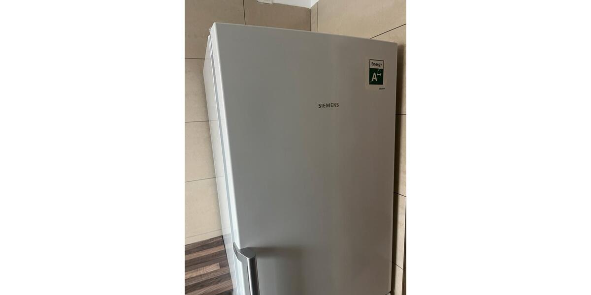 Sonnige, kernsanierte 3-Zimmer-Wohnung mit Balkon am See 3 zimmer