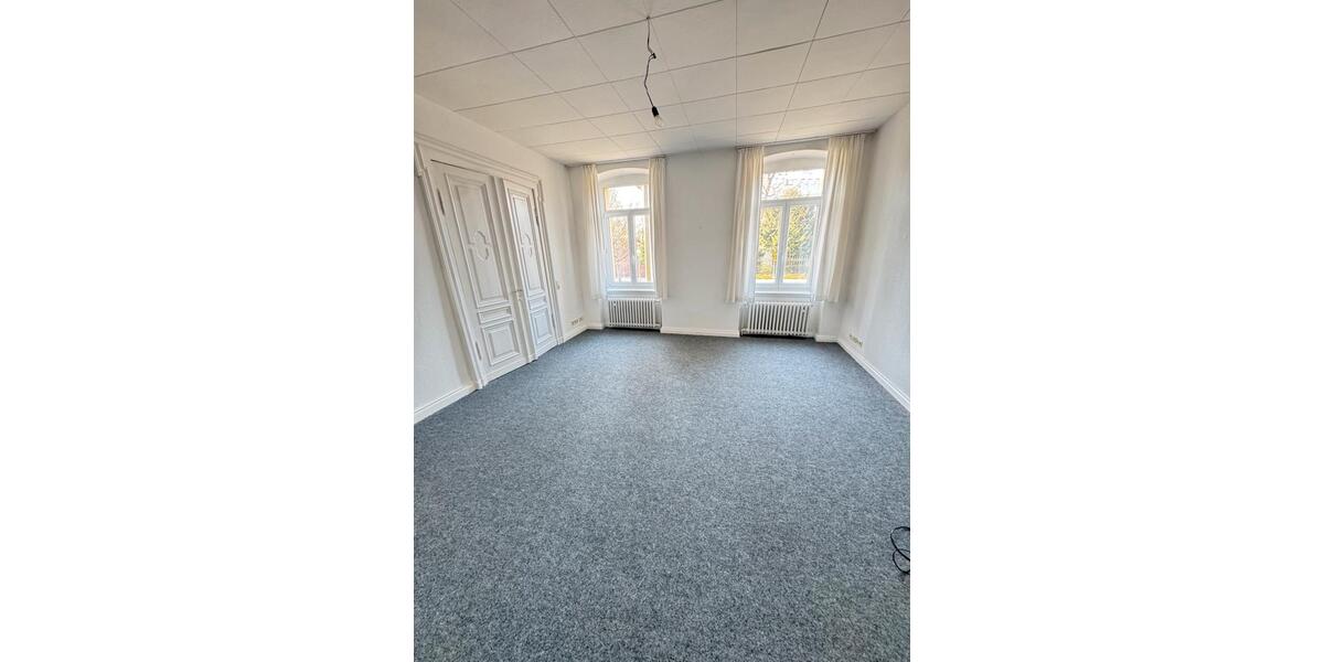 Erdgeschoßwohnung Braunschweig - 4 Zimmer, 150 m&sup2;, 1.495&euro; | Angebot:26236383