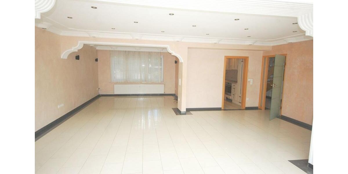 Einfamilienhaus Hillerse - 6 Zimmer, 260 m&sup2;, 1.200&euro; | Angebot:24864955