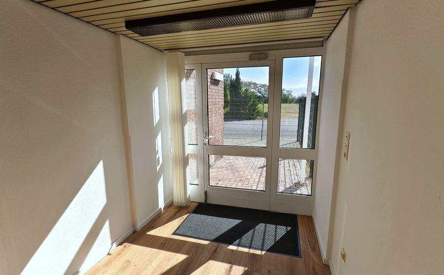 Edemissen Wipshausen - Gewerbe- und Büroobjekt mit guter Anbindung an die B214 6 zimmer