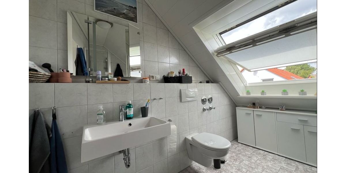 In ruhiger Lage - Dachgeschoßwohnung Wendeburg Wendeburg | Angebot:27230003