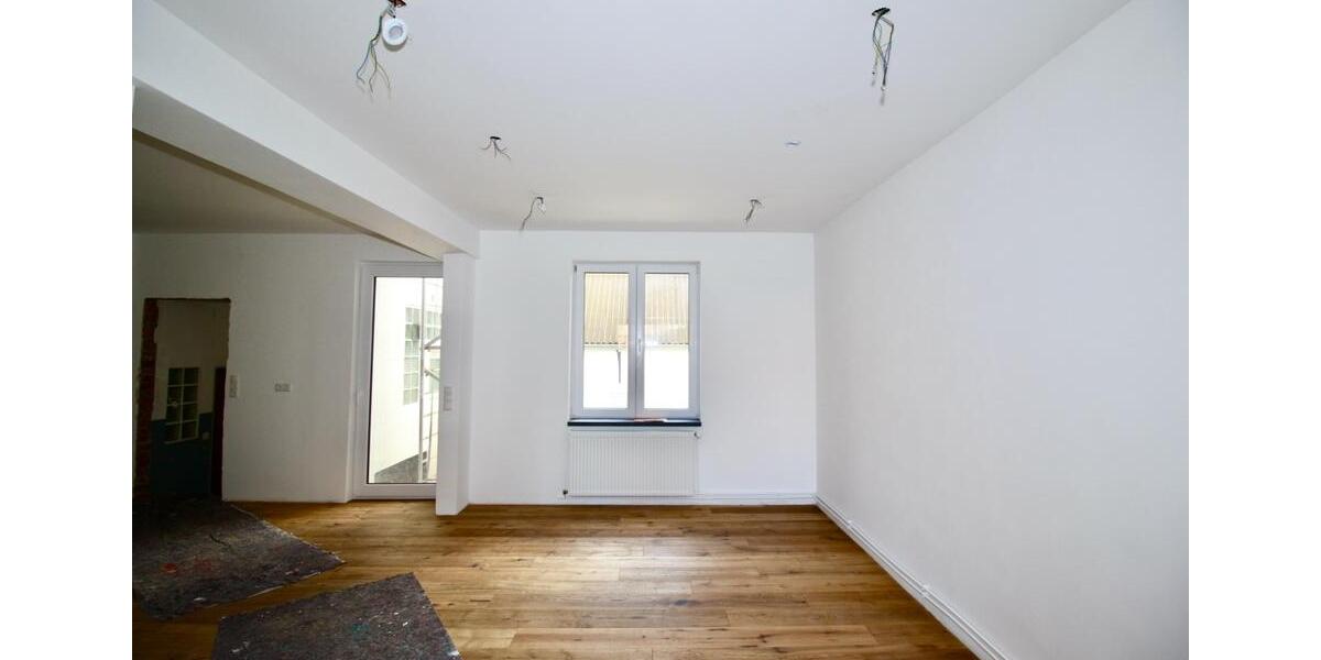 Hoheneggelsen! ERSTBEZUG nach SANIERUNG! Großer Garten! 6 zimmer