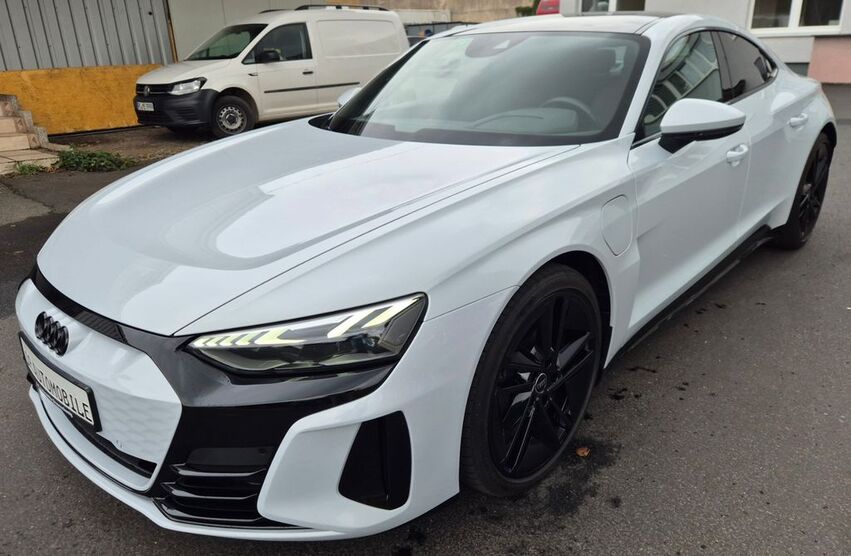 Audi e-tron GT 8.000 km 58.500 € Braunschweig 38112