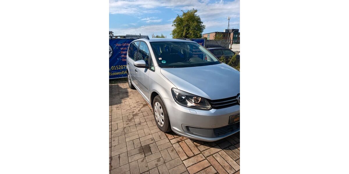 VW Touran 166.810 km 5.900 € Braunschweig 38112