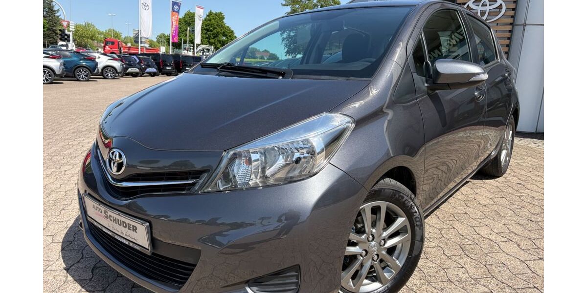 Toyota Yaris 107.700 km 7.990 &euro; Hildesheim 31137