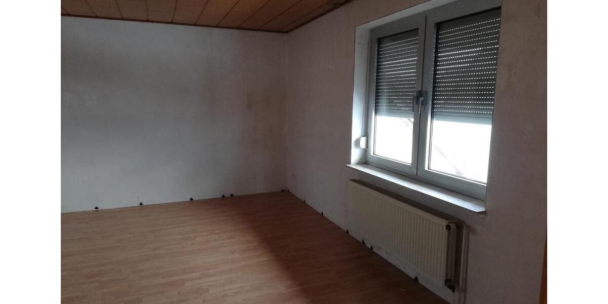 Dachgeschoßwohnung Salzgitter Ortschaft Südost - 5 Zimmer, 118 m&sup2;, 710&euro; | Angebot:25831587