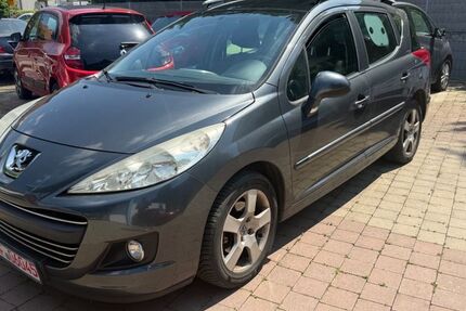 Peugeot 207 157.000 km 2.350 &euro; Wolfenbüttel (Halchter) 38304