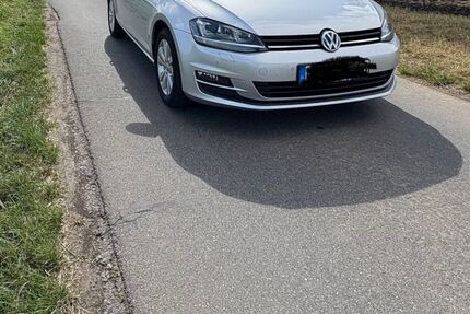 VW Golf 140.000 km 9.499 € Gießen 31180