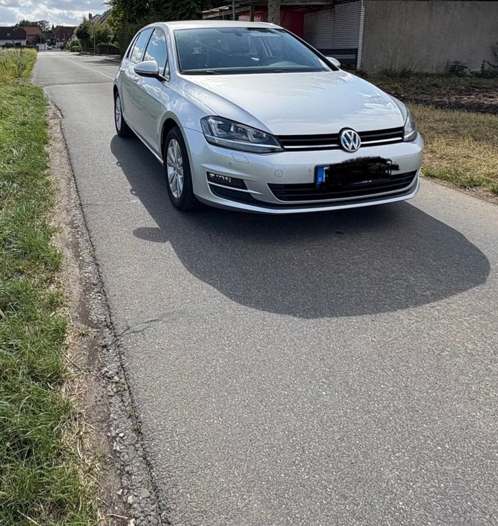 VW Golf 140.000 km 9.499 € Gießen 31180