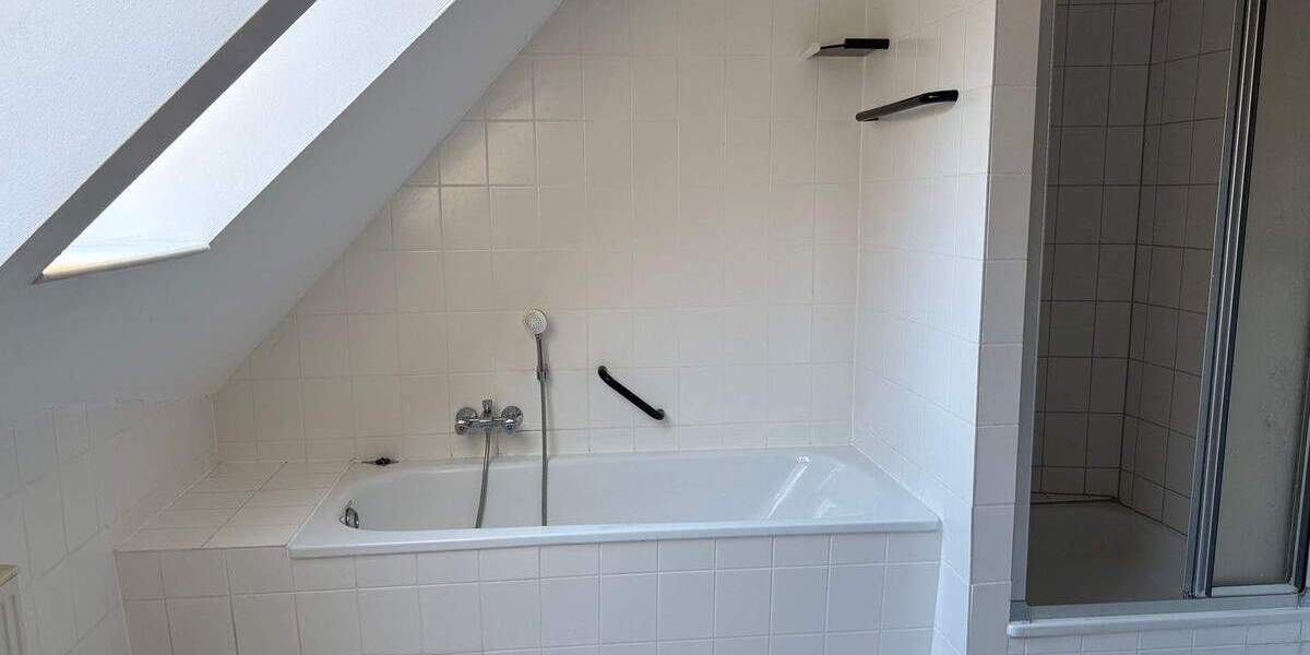 Etagenwohnung Braunschweig Innenstadt - 3 Zimmer, 101 m&sup2;, 1.050&euro; | Angebot:25708270