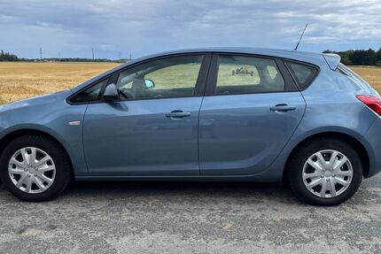 Opel Astra 180.000 km 2.999 &euro; Salzgitter 38226