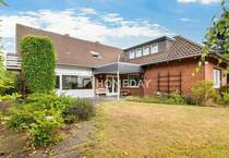 Großzügiges Zweifamilienhaus mit 260 m² Wohnfläche auf 787 m² Grundstück