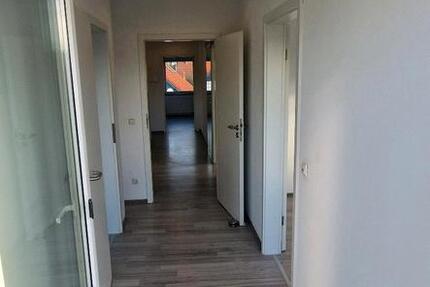 4-Zimmer-Wohnung in Seenähe. 4 zimmer