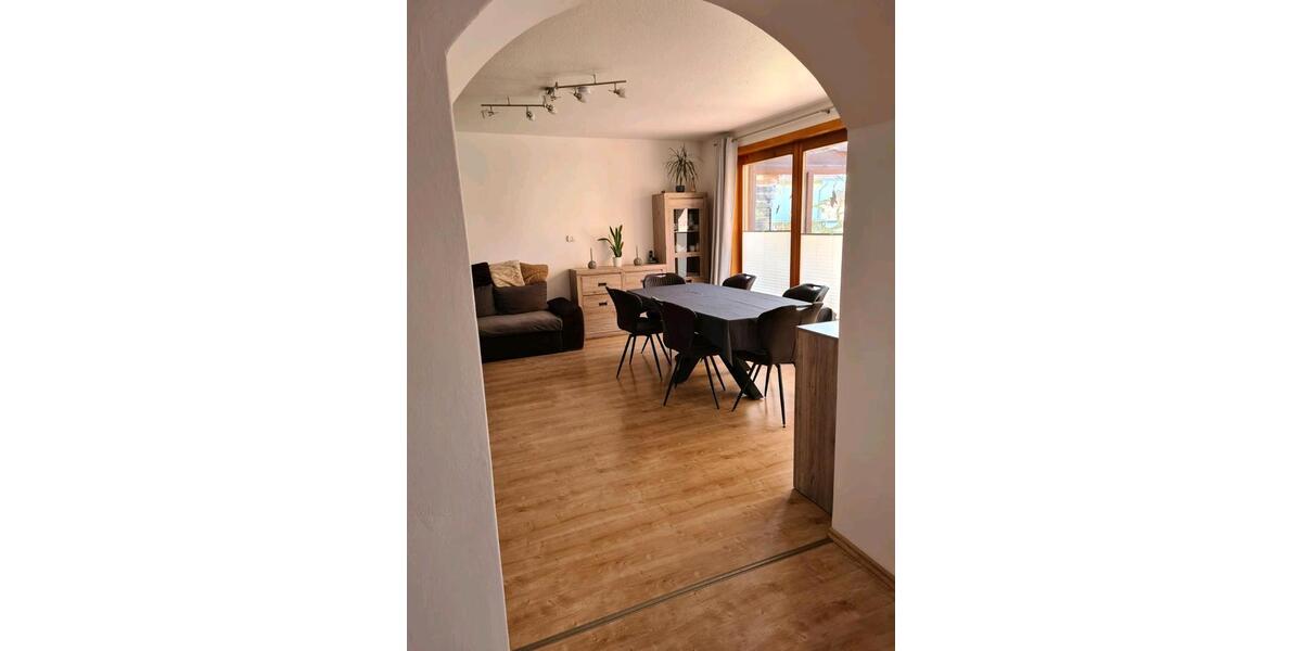 Etagenwohnung Liebenburg - 4 Zimmer, 130 m&sup2;, 750&euro; | Angebot:26282978