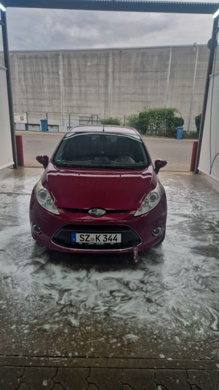 Ford Fiesta 158.851 km 3.500 € Salzgitter 38239