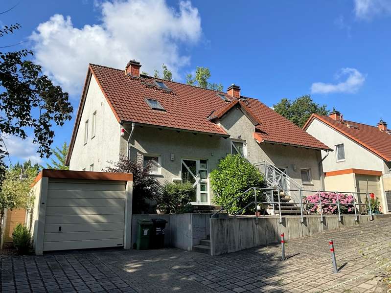 Einfamilienhaus Braunschweig Östliches Ringgebiet - 7 Zimmer, 257 m&sup2;, 535.000&euro; | Angebot:26401338