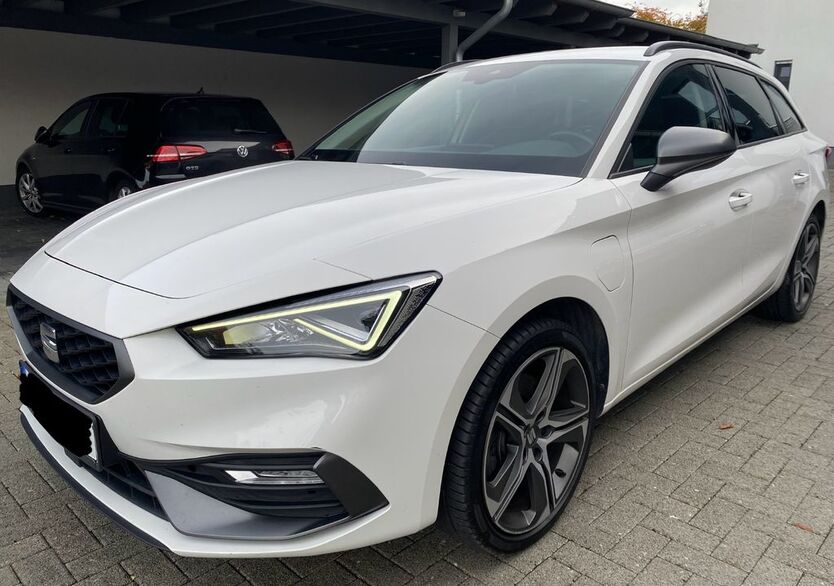 Seat Leon 148.000 km 15.900 € Braunschweig 38100