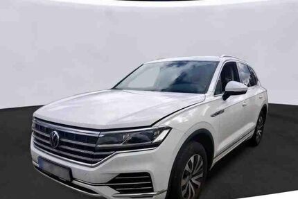 VW Touareg 141.827 km 34.999 € Braunschweig 38118